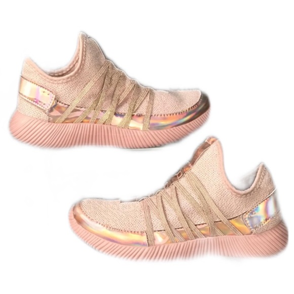 Forever Link Shoes - (DONATED) EUC Forever Link Women’s Sneaker